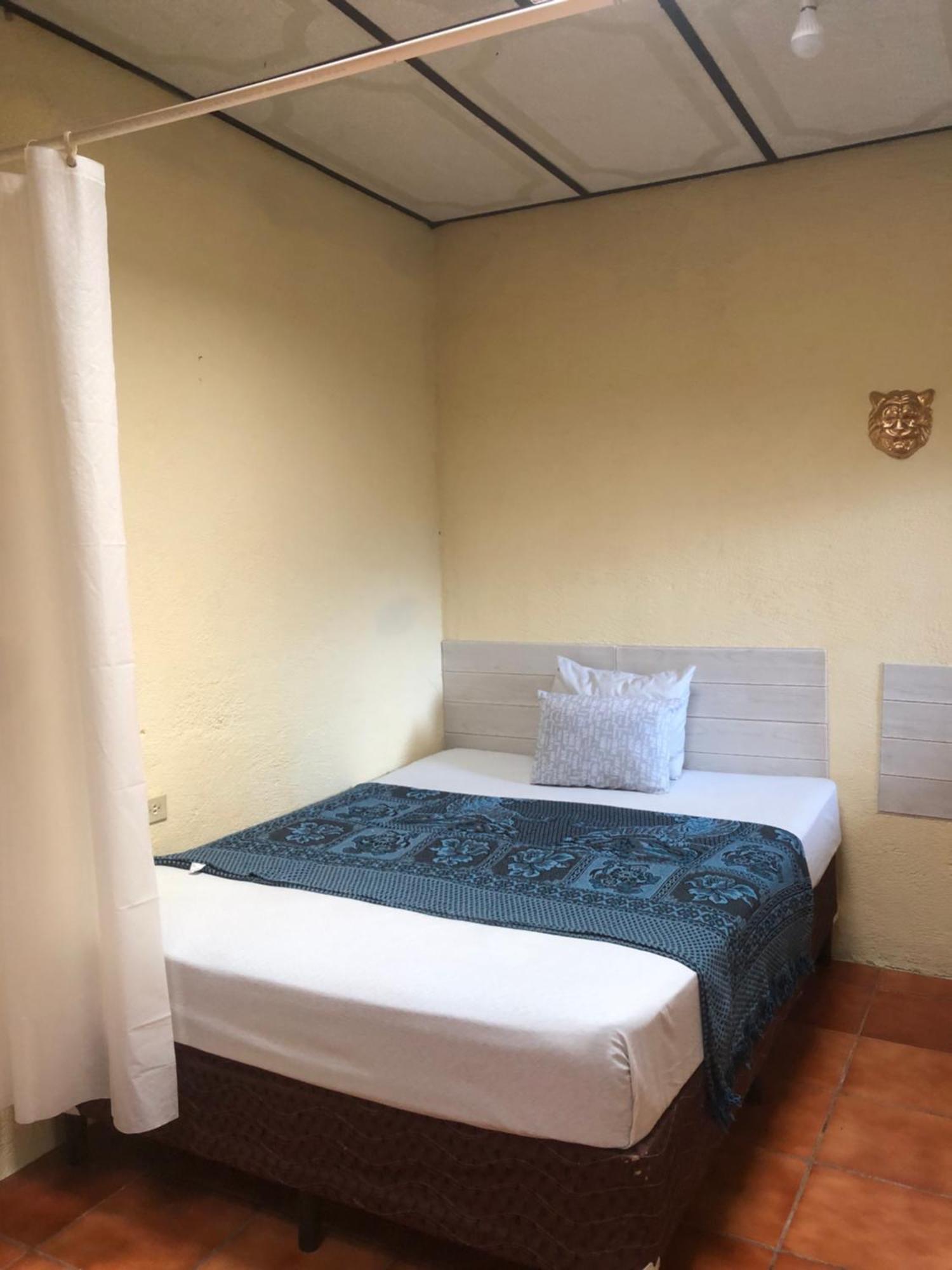 Hotel Hospedaje Basico El Jaguar Antigua Esterno foto