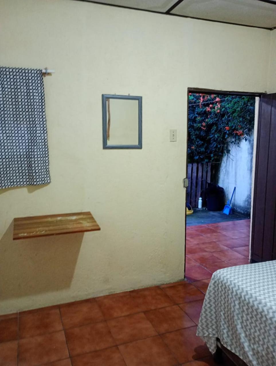 Hotel Hospedaje Basico El Jaguar Antigua Esterno foto